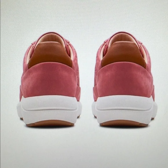 Sporty Clarks Tivoli Grace Leather Dusty Rose Perforated Sneakers Size 8 NWT - Picture 3 of 8